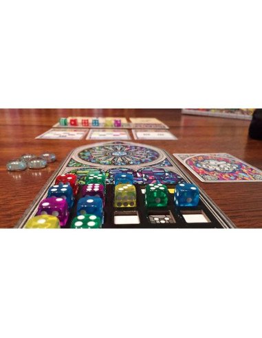 Sagrada - Jeux de société - Jeux Initiés - contenu - matériel - dés - plateau - cartes